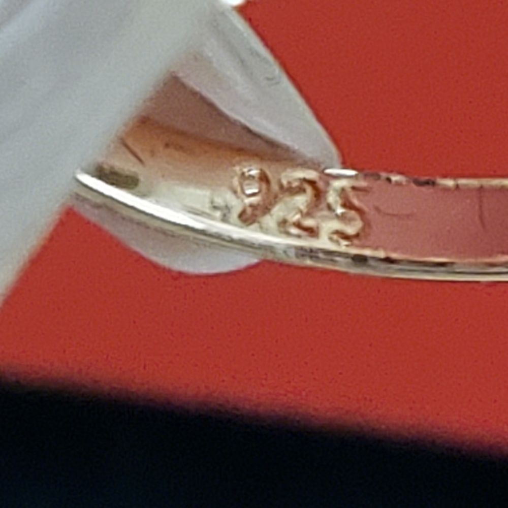 ESTATE Mesmerizing oval pink topaz with CZs ring - Picture 4 of 5